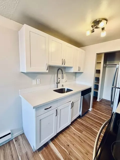 8401 Rainier Pl S, Seattle, WA 98118