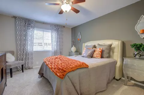 1019 Fox Hunt Ln, Raleigh, NC 27615 photo 4