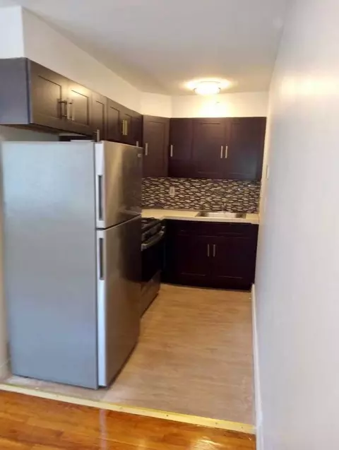 91 Hamilton Ave, Fairview, NJ 07022