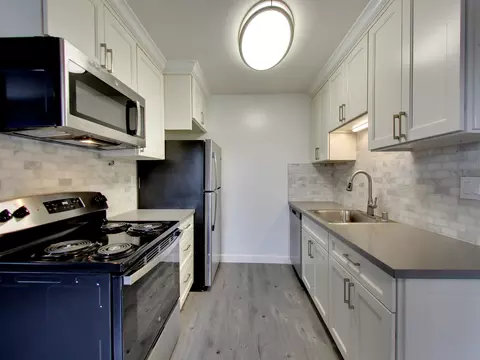 1050 Oak Grove Rd, Concord, CA 94518