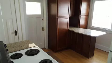 2856 N Maryland Ave, Milwaukee, WI 53211