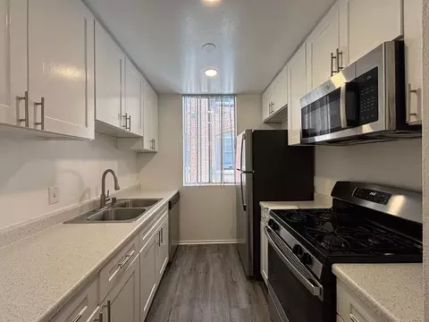 314 S Manhattan Pl, Los Angeles, CA 90020