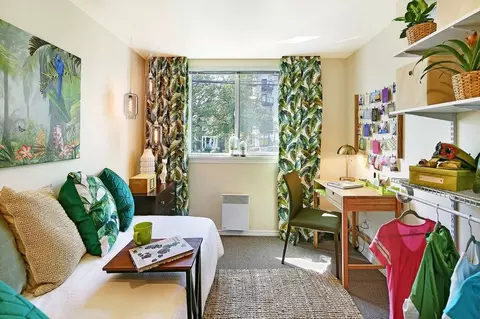 2320 E Madison St, Seattle, WA 98112