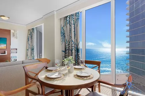 Collins Ave, North Miami Beach, FL 33160