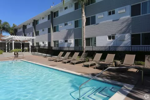 9500 Zelzah Ave, Los Angeles, CA 91325