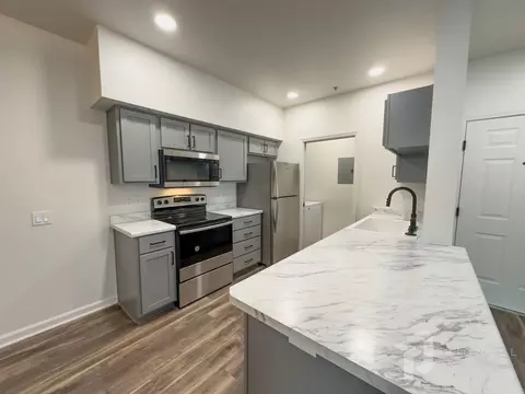 100 Sterling Oaks Dr, Chico, CA 95928