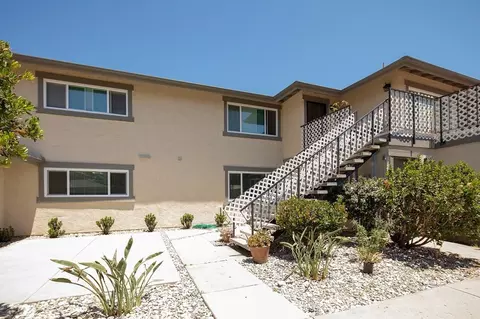 1235 Monique Ct, Vista, CA 92084