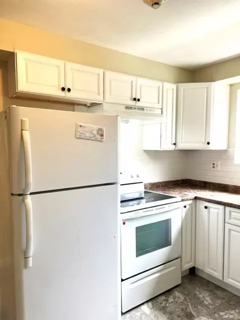 99 Melrose St, Providence, RI 02907