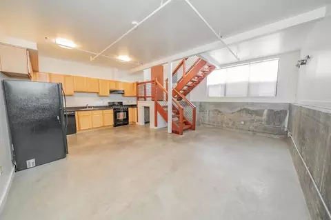 1000 43rd St, Oakland, CA 94608