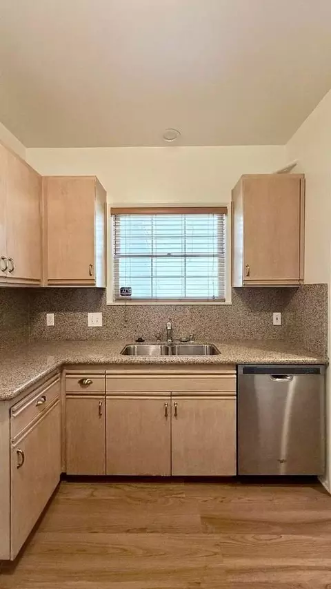 145 147 South Camden Dr, Beverly Hills, CA 90212 photo 17