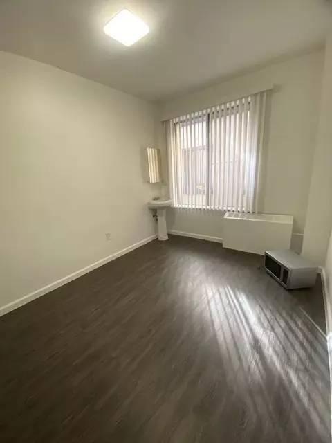 752 S Main St, Los Angeles, CA 90014
