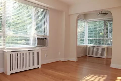 2745 29th St NW, Washington, DC 20008