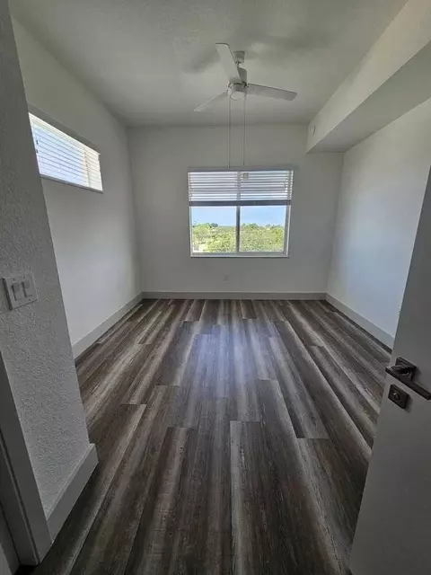 400 SE Central Pkwy, Stuart, FL 34994 photo 6