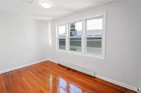 3 Allen St, Worcester, MA 01610