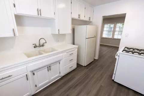 7056 Lanewood Ave, Los Angeles, CA 90028