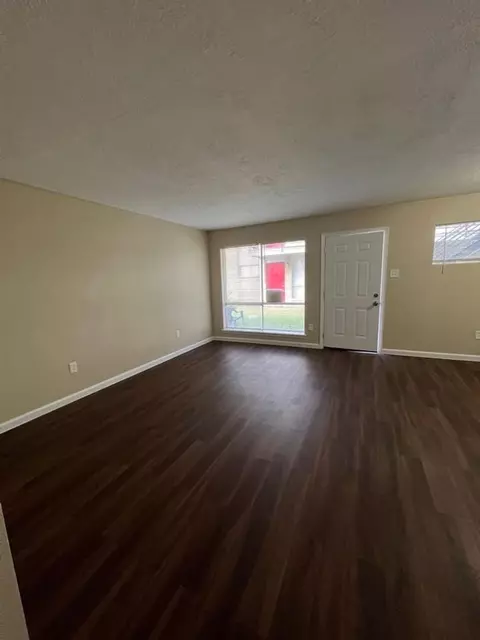 910 Main St, Pasadena, TX 77506