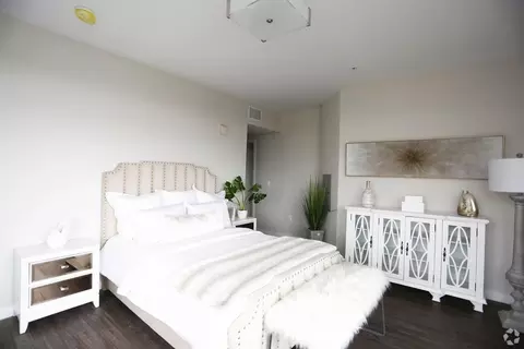 11011 Otsego St, Los Angeles, CA 91601