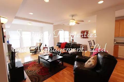 3414 N Bosworth Ave, Chicago, IL 60657