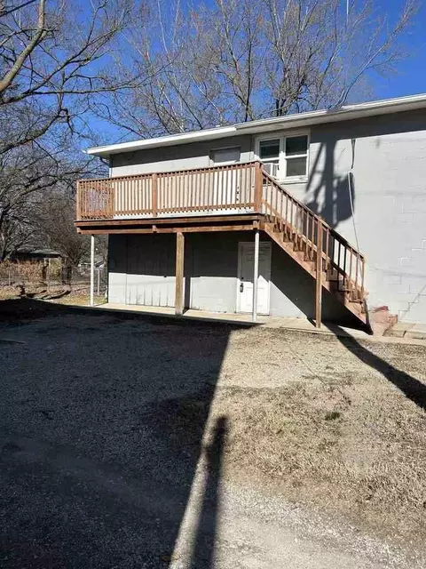 304 E Park St, Pittsburg, KS 66762