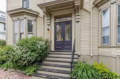 256 Vaughan St, Portland, ME 04102