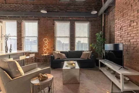 1906 Elm St, Cincinnati, OH 45202