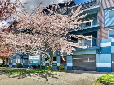 4322 7th Ave NE, Seattle, WA 98105 photo 9