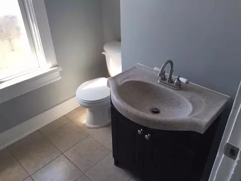819 Ottawa Ave NW, Grand Rapids, MI 49503