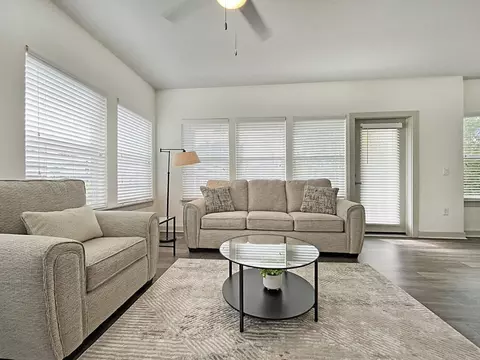 N Grady Ave, Tampa, FL 33607