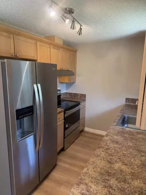 22833 SW Washington St, Sherwood, OR 97140