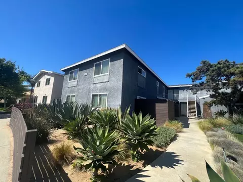 976 El Camino Dr, Costa Mesa, CA 92626