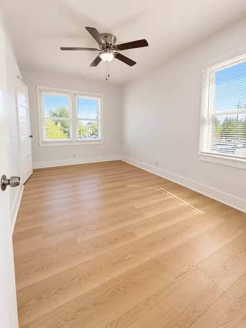 3140 E 3rd St, Long Beach, CA 90814 photo 3