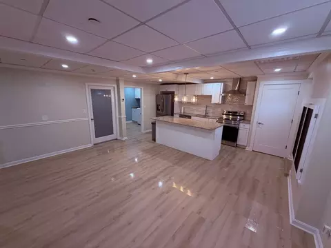 324 Essex St, Swampscott, MA 01907