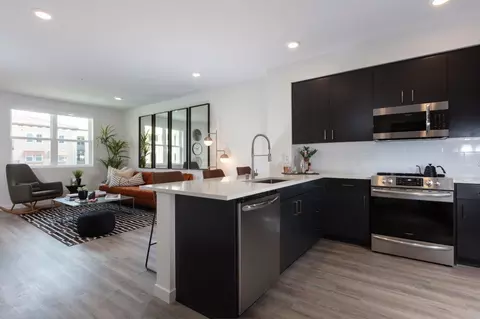 200 Infinity Way, Mountain View, CA 94043 photo 4