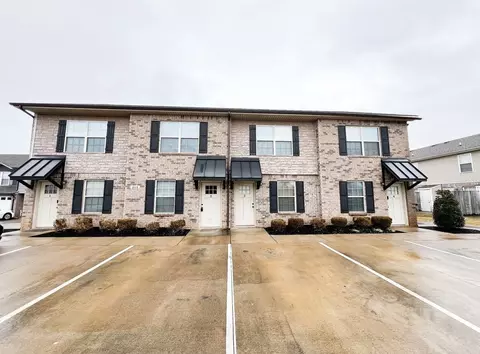 305 Rowand Ct, Clarksville, TN 37042