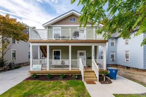 1214 Washtenaw Ct, Ann Arbor, MI 48104
