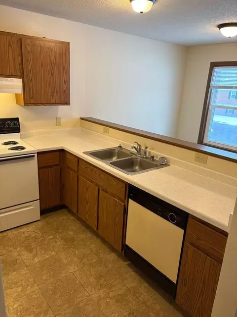 3344 Marina Rd, South Milwaukee, WI 53172