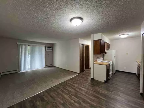 2070 Coon Rapids Blvd NW, Coon Rapids, MN 55433