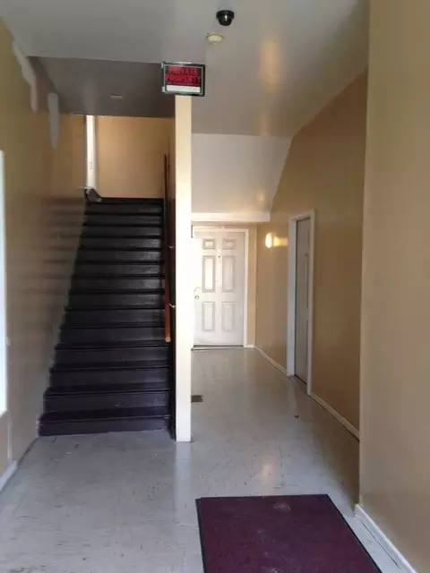 1215 S 4th St, Louisville, KY 40203