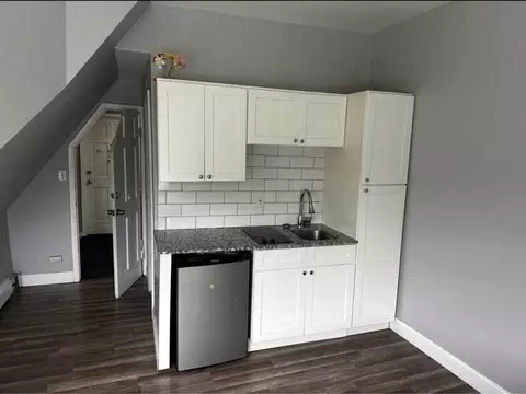 1 Leonard Pl #2, Albany, NY 12202