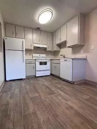 5915 Kenneth Ave, Carmichael, CA 95608