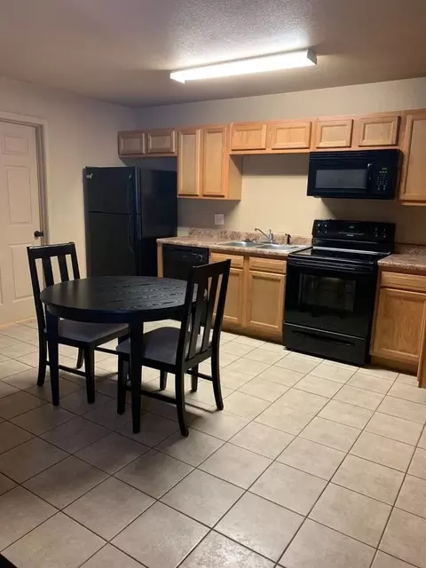 16506 Hunters Ridge Ln, Saint Robert, MO 65584