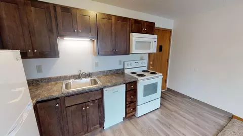 153 N Hyland Ave, Ames, IA 50014