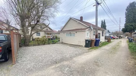 3118 N 8th St, Tacoma, WA 98406