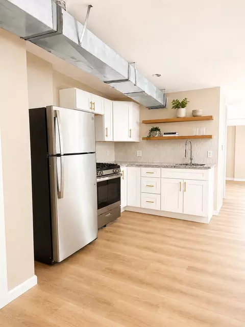2582 W Mcmicken Ave, Cincinnati, OH 45214