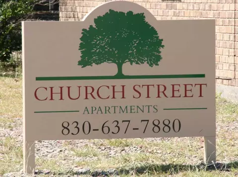1112 S Church St, Brady, TX 76825
