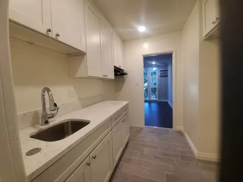 3360 James M Wood Blvd, Los Angeles, CA 90006