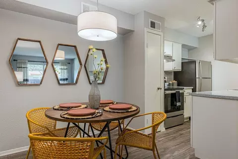 2121 Apartments, Arlington, TX 76011
