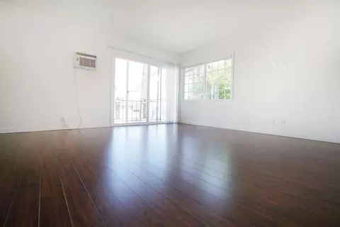 1219 Larrabee St, West Hollywood, CA 90069