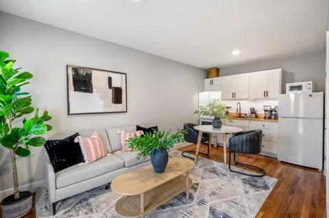 4952 Polk St, Houston, TX 77023