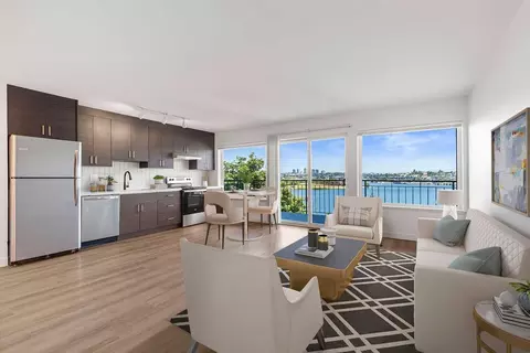 2442 8th Ave N, Seattle, WA 98109